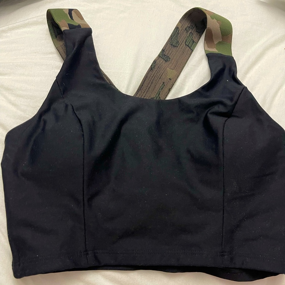 SOULCYCLE LONGLINE CAMO BRA W/ PADS SIZE LARGE